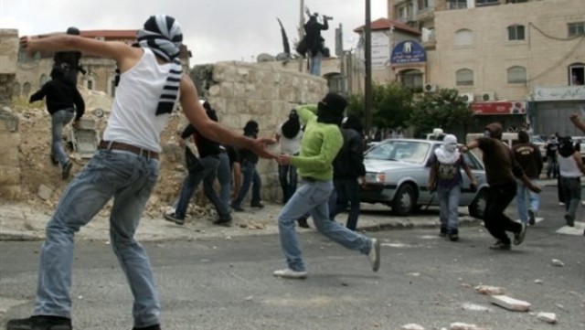 مواجهات بين الاحتلال وطلبة فلسطينيين بمحيط جامعة القدس