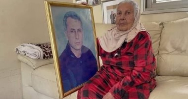 وفاة والدة كريم يونس عميد الأسرى الفلسطينيين بعد 40 عاما من الانتظار