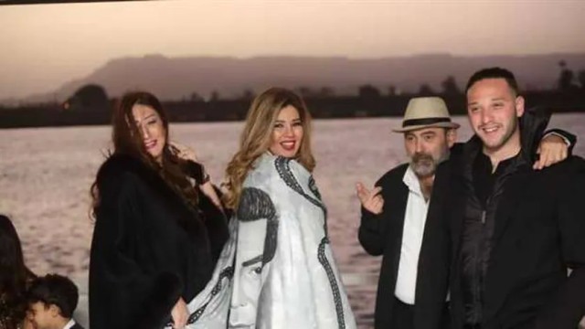حفيد فريد شوقي مع والدته عبير وخالته رانيا