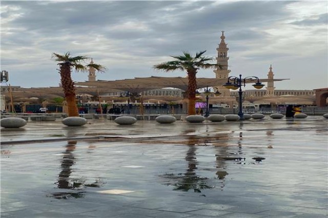 سقوط أمطار من متوسطة إلى غزيرة على المدينة المنورة