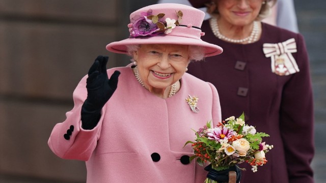 الملكة اليزابيث.. حقائق مثيرة لا تعرفها عن سيدة حكمت 15 دولة