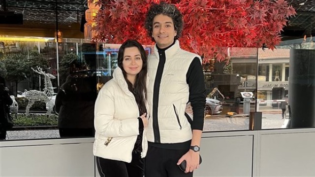 محمد محسن وزوجته هبة مجدي