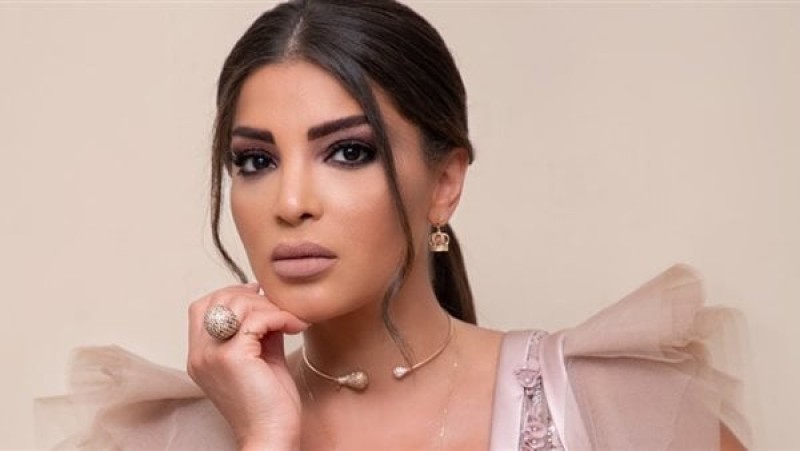 الفنانة اللبنانية دينا حايك