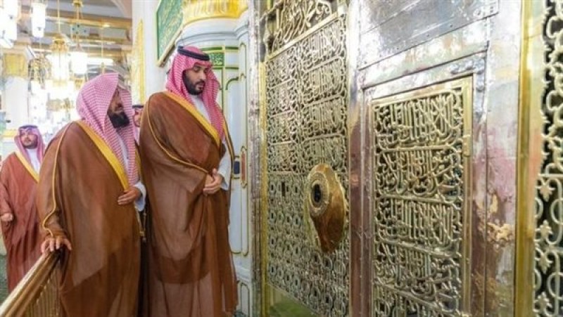 الأمير محمد بن سلمان في المسجد النبوي