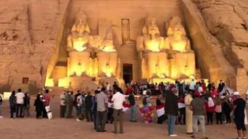 «غرفة السياحة»: 15 ألف زائر لمعبد أبو سمبل خلال أسبوع