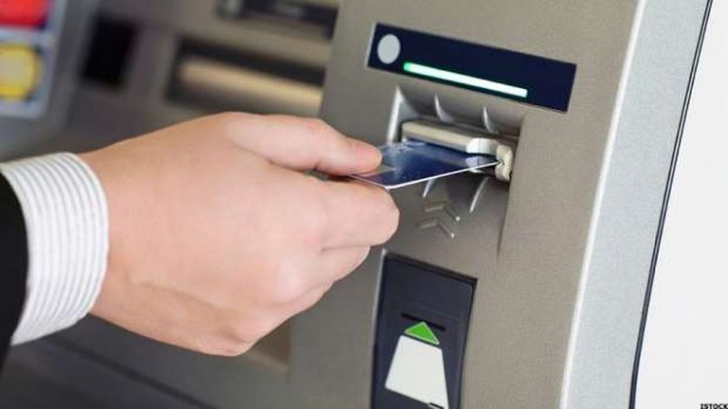 انقطاع الكهرباء أثناء استخدام ATM