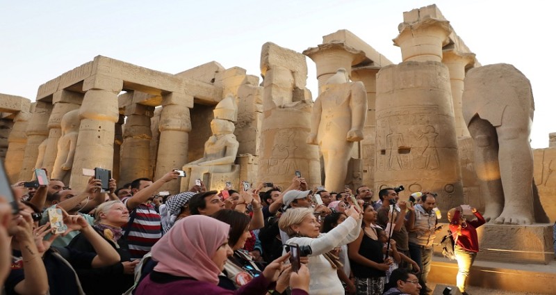 مجلس الوزراء يؤكد زيادة إيرادات السياحة المصرية بنسبة 25.7%
