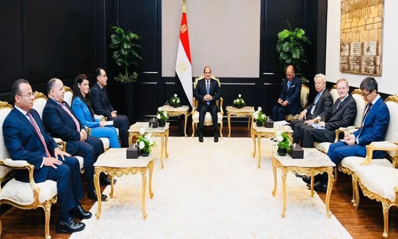 رئيس البنك الآسيوي يؤكد للسيسي مواصلة تعزيز المحفظة الاستثمارية في مصر