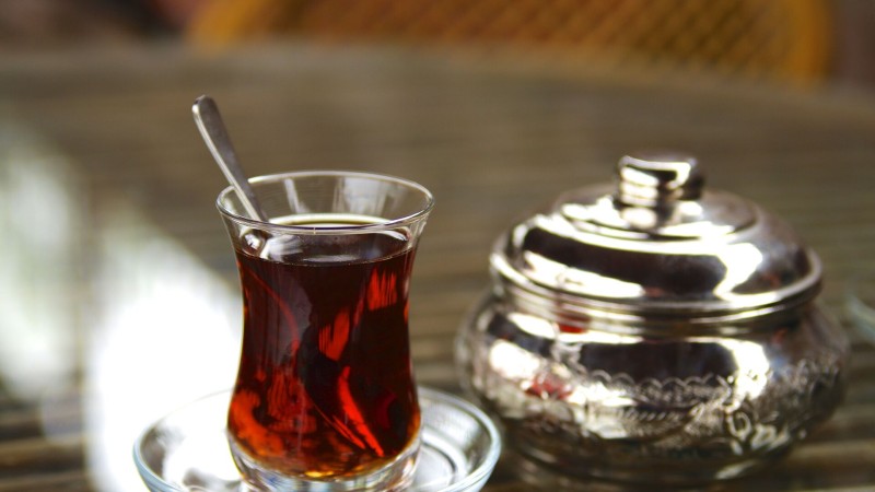 كوب الشاي في الصباح يقلل خطر الإصابة بمرض السكر بمقدار النصف