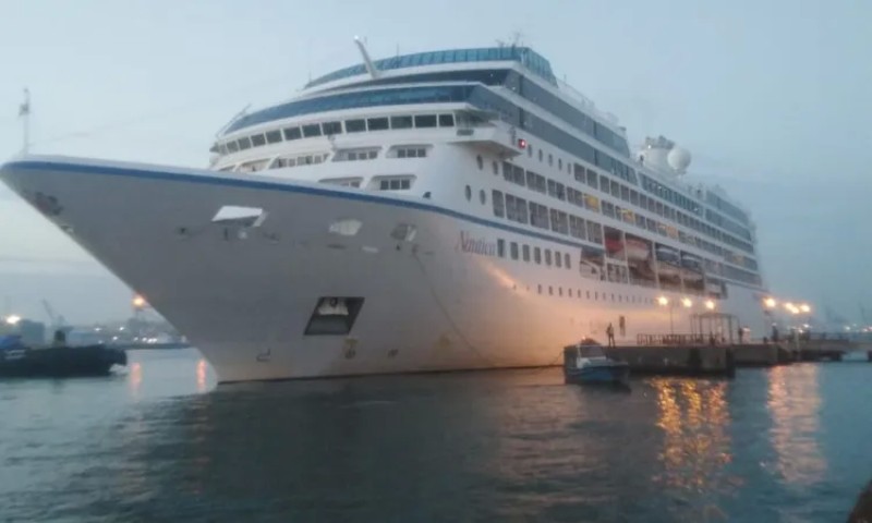 ميناء بورسعيد يستقبل السفينة السياحية ”NAUTICA”