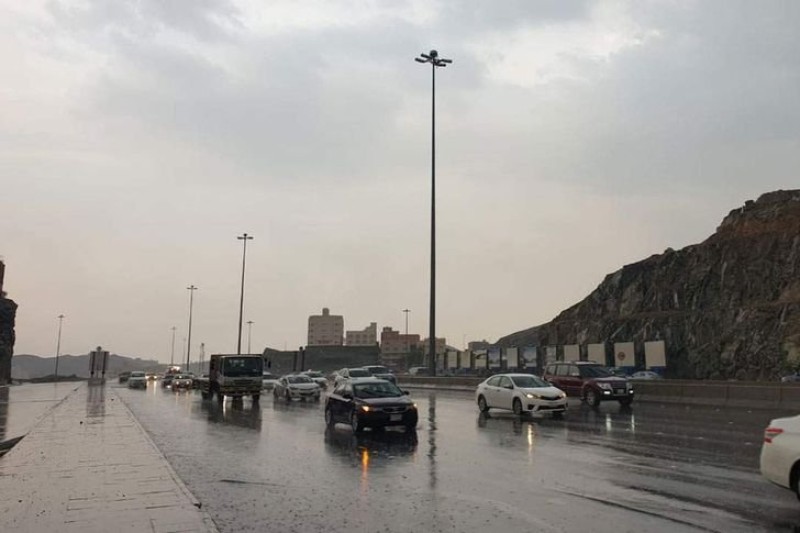الأرصاد الجوية تحذر: سقوط أمطار على مناطق متفرقة الساعات المقبلة