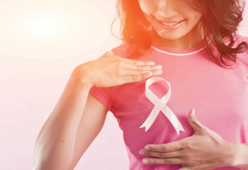 أكتوبر شهر التوعية بسرطان الثدي.. 4 خرافات شائعة لا تصدقها