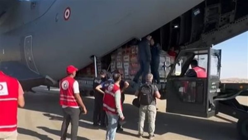 مطار العريش يستقبل ثاني طائرة مساعدات تركية لقطاع غزة