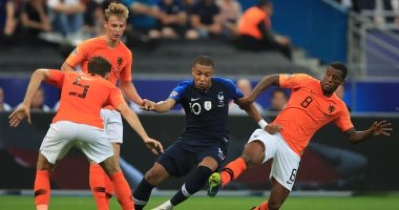 التشكيل الرسمي لمواجهة هولندا ضد فرنسا فى تصفيات يورو 2024