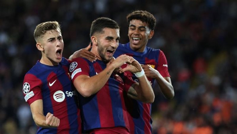 برشلونة يتقدم على شاختار بثنائية بالشوط الأول في دوري أبطال أوروبا