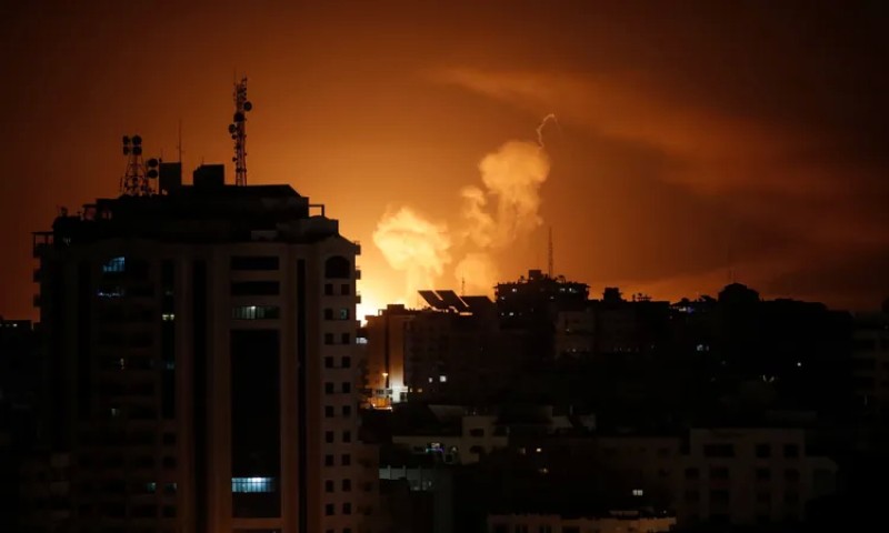 10 انفجارات ضخمة تهز تل أبيب وغرب مدينة القدس المحتلة