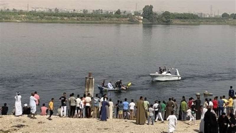 انتشال جثمان شاب غرق أثناء استحمامه في مياه النيل بالدقهلية