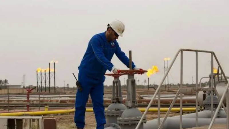 ارتفاع أسعار البترول عالميا بعد قرارات روسيا والسعودية بخفض الإنتاج