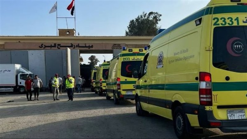 معبر رفح يستقبل 12 جريحا فلسطينيا تمهيدا لنقلهم لمستشفيات شمال سيناء