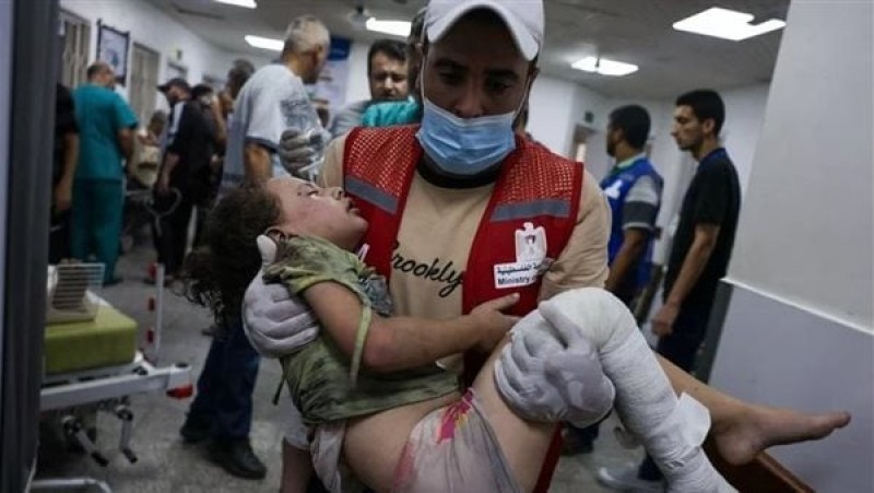قوات الاحتلال تنبش القبور الجماعية في مستشفى الشفاء بغزة وتسرق الجثث