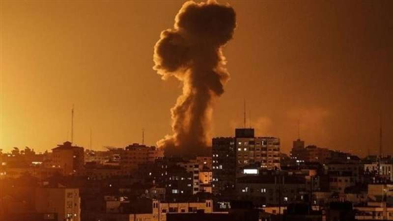 قصف عنيف لطيران الاحتلال الإسرائيلي على خان يونس واستشهاد 13 فلسطينيًا