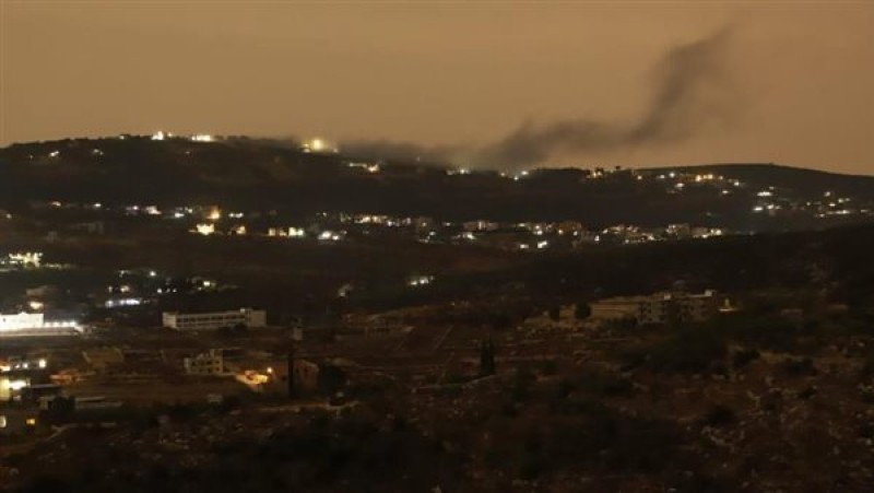 حزب الله اللبناني تعلن أطلاقها عشرات الصواريخ على قاعدة عين زيتيم الإسرائيلية