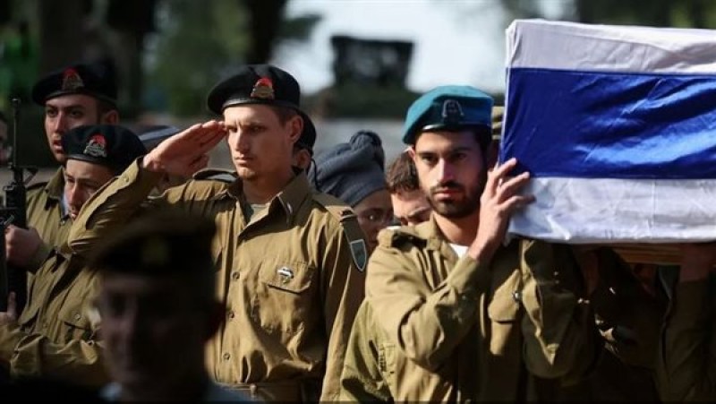 مقتل ضابط وإصابة 3 عسكريين إسرائيليين في قطاع غزة