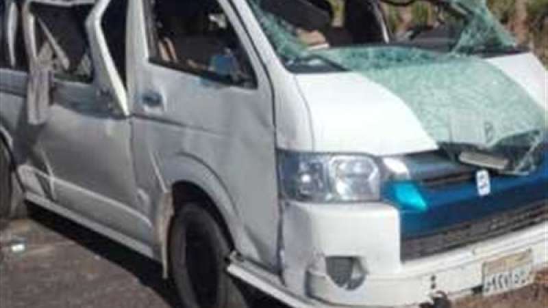 تفاصيل مصرع وإصابة 11 شخص إثر انقلاب سيارة ميكروباص بالهرم