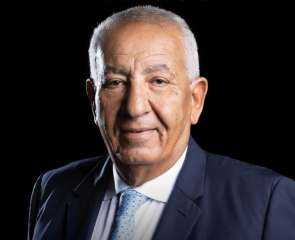 منظمه أفاسو الدوليه تمنح كامل  أبو علي درع التميز