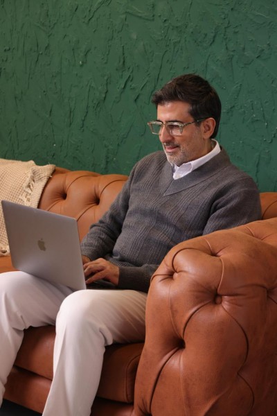 سامر شقير يتساءل: مَن الرابح الحقيقي في حصار إيران؟