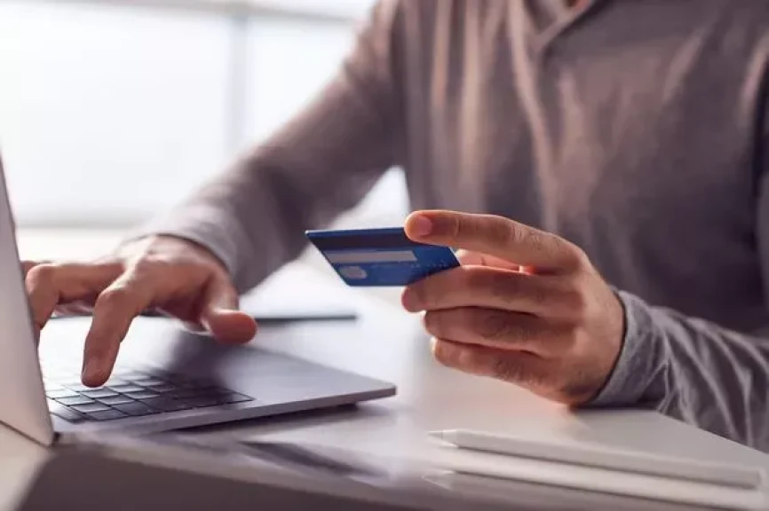 دليلك للاستفادة من عروض الجمعة البيضاء دون إنفاق زائد